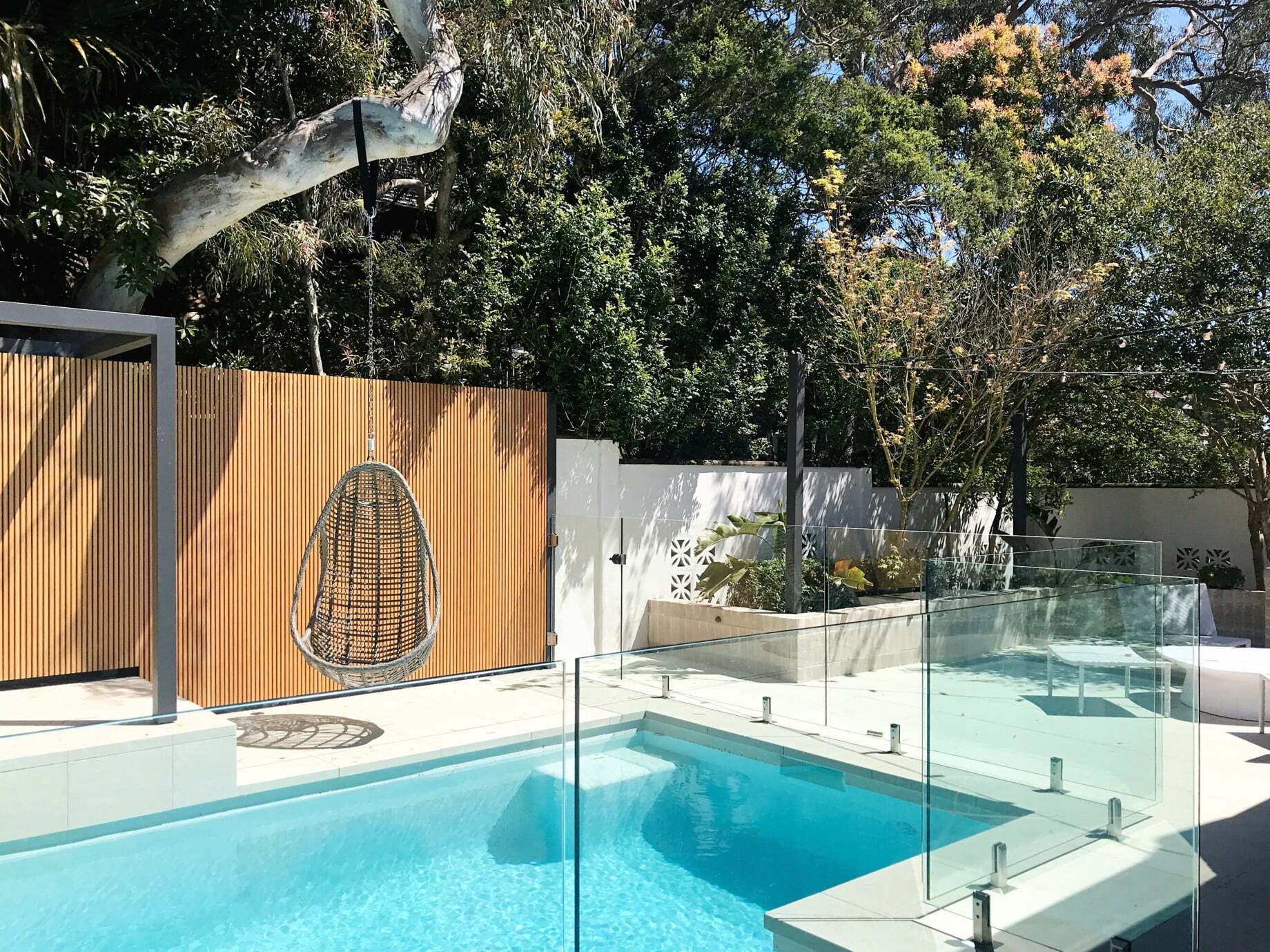 Contemporary Slatted Bamboo Pool Fence - Torquay